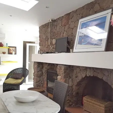 Maison De 2 Chambres Avec Piscine Partagee Et Jardin Clos A A 5 Km De La Plage Ferienhaus